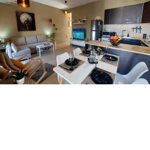 Paramount Gardens Resorts C202