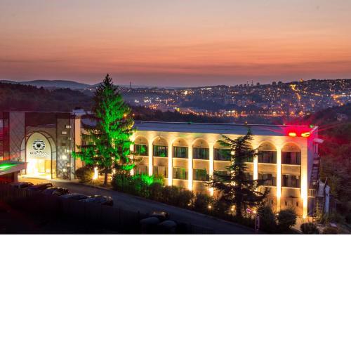 Park Hotel RAYA Garden - Free Parking
