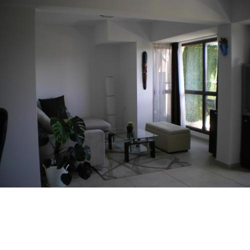 Park View Apartment with Parking Spot
