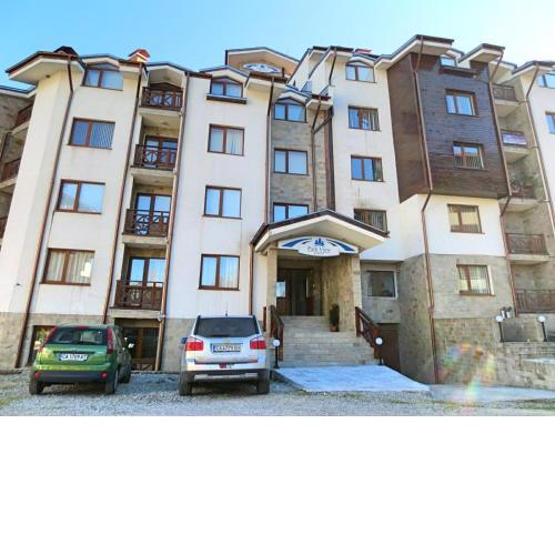 ParkView Complex Large Flat Next to Ski Lift