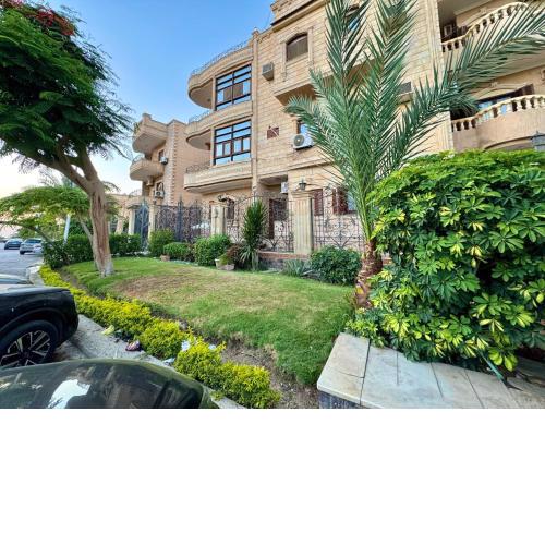Peaceful Garden-View Apartment in private villa