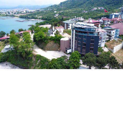 PENTAHOR HOTEL