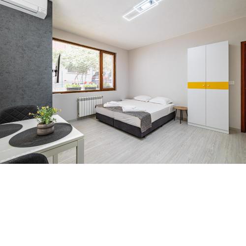 Perfect Stay Near Sea Garden 3