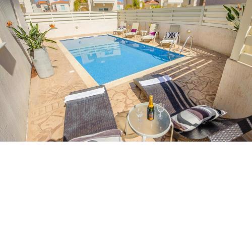 Pernera Holiday Villa 012