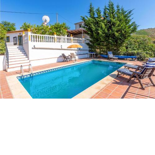 Pet Friendly Home In Iznate With Kitchen