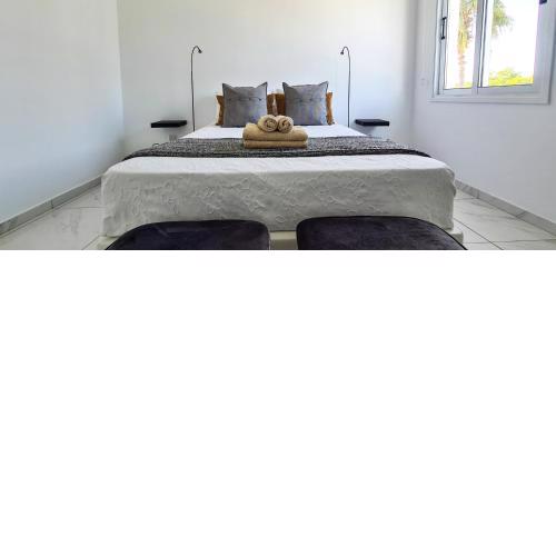 Phaedrus Living - Seaside Executive Flat Harbour 206