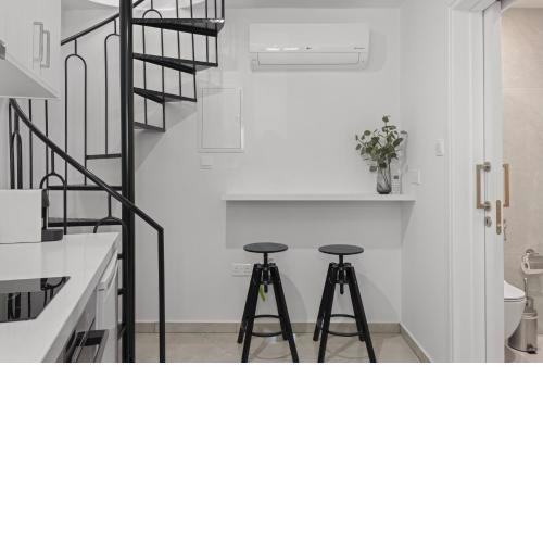 Phaedrus Living: Alkminis Seaside Suites Praia
