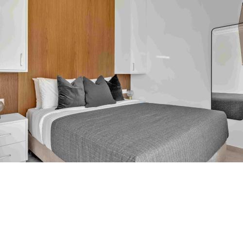 Phaedrus Living Alkminis Seaview Suites Mare