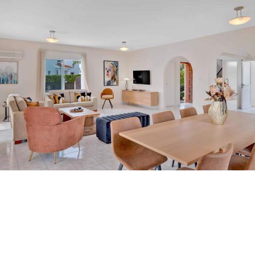 Phaedrus Living: Coral Bay Luxury Villa