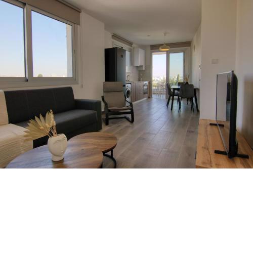 Phaedrus Living Coral Suites Bliss