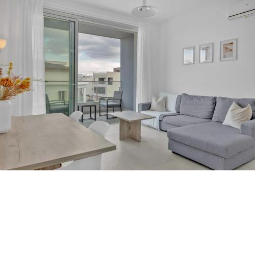 Phaedrus Living: Eolus Residences Hera