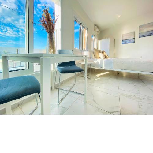 Phaedrus Living : Luxury Flat Lighthouse 75