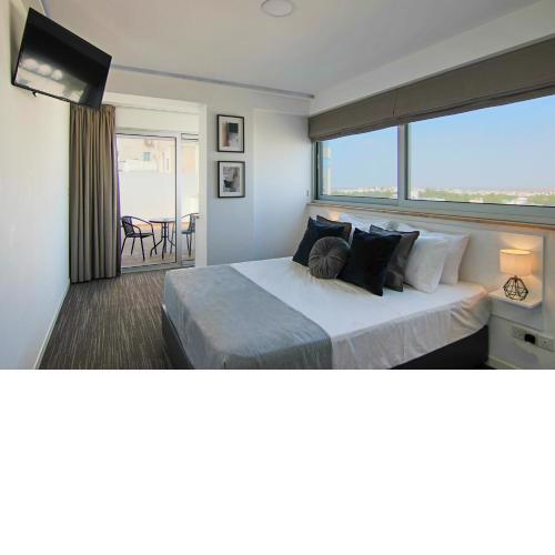 Phaedrus Living: Luxury Suite Nicosia 501