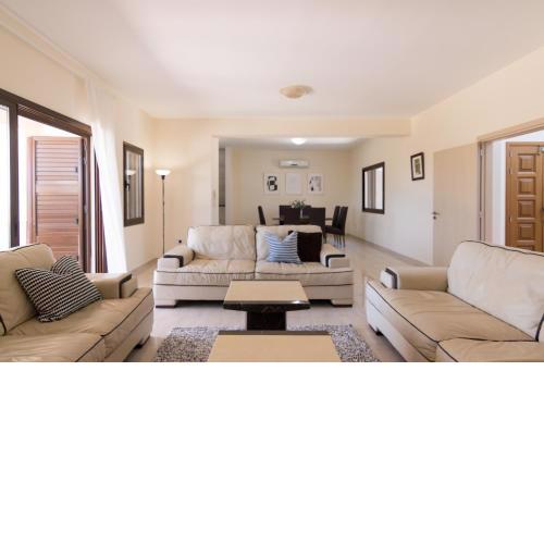 Phaedrus Living: Luxury Villa Erimi
