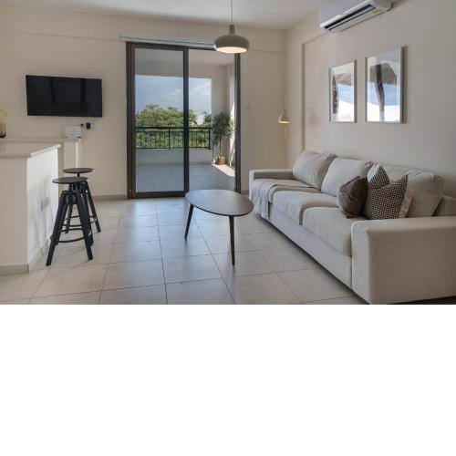 Phaedrus Living Paphos Old Town Seaview Flat