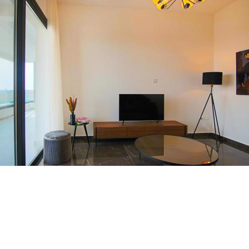 Phaedrus Living: Sea View Anna Residence 201