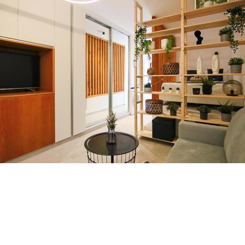 Phaedrus Living Seaside Luxury Flat Athina 123