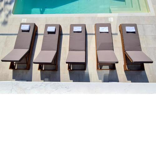 Phaedrus Living: Seaview Luxury Villa Venus