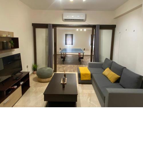 Philip Spacious Apartment
