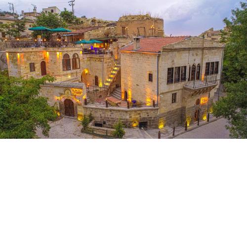 Pietra Cave Suites