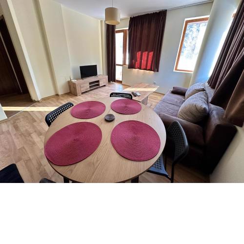 Pine Tree one bedroom apartment