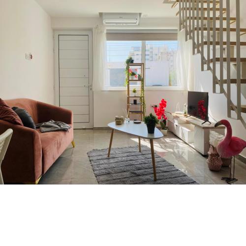 Pink Flamingo 1-BR apartment in Larnaca