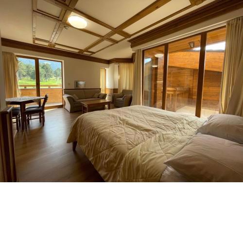 Pirin Golf SPA Studio Mountain View Compass Property
