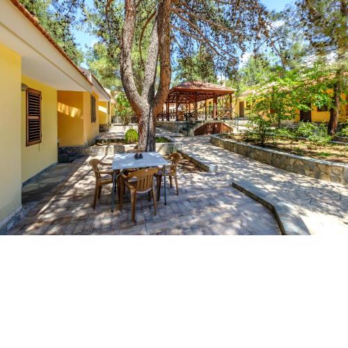Platres Valley Houses