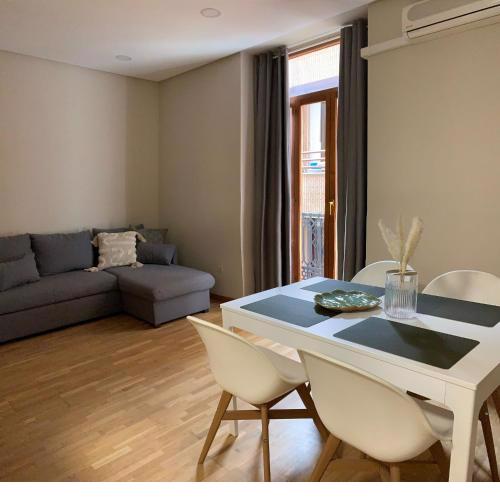 Plaza Ayuntamiento Apartment