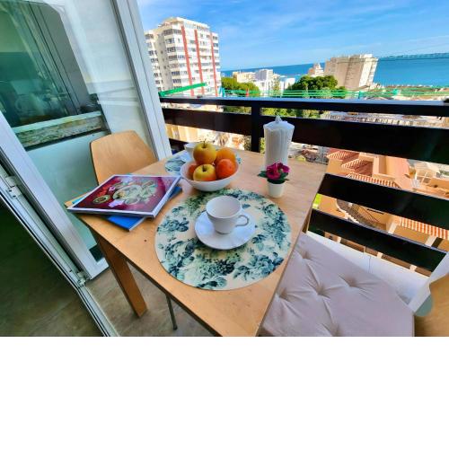 Pleasant studio with sea view in Benalmádena, 30 m², pool