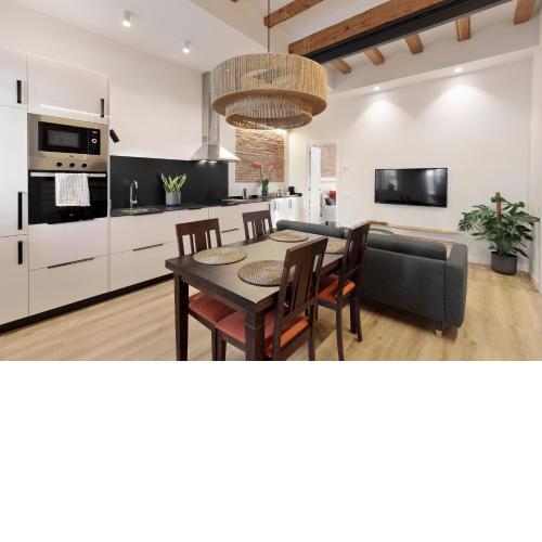 Poble Sec Charming Apartment