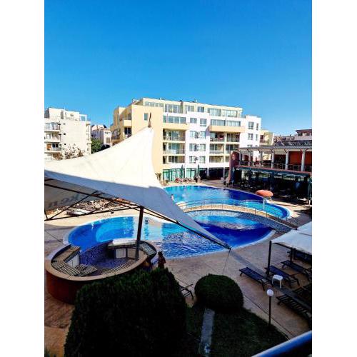 Pool View Apartment, Sunny Beach Resort