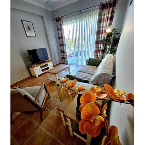 Poolside 2 bedroom apartment, Universal area
