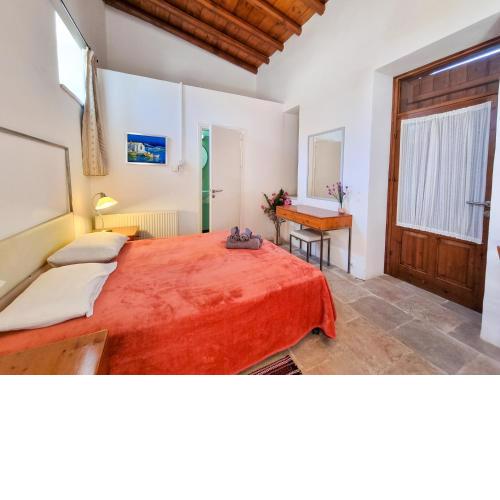Poolside Escape Studio In Skarinou Village with Pool facilities