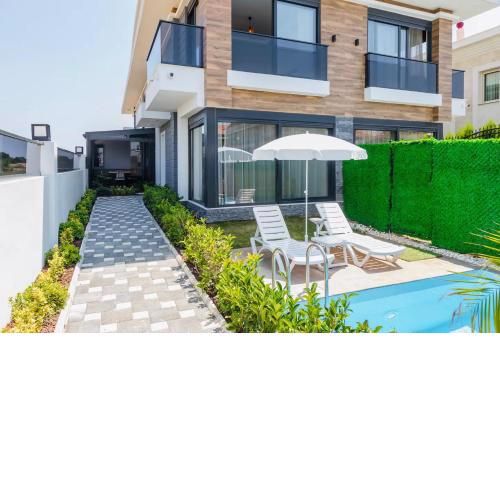 Port Lara Villas
