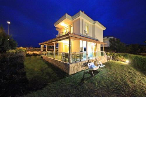 Poseidon Marine Villa