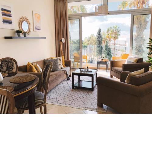 Poseidon's Luxury Apartment