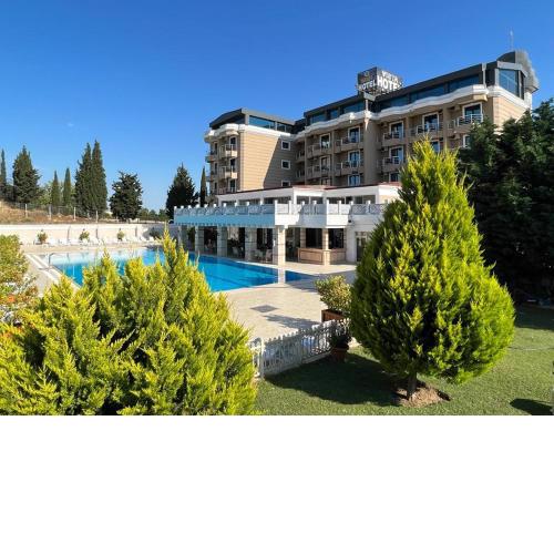 Premier Vista Hotel