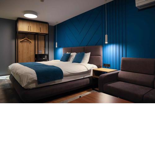 PREMIUM Hotel, Mediterranean Food & Mezze Bar
