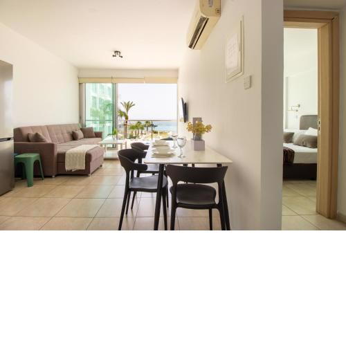 Prime Protaras Seafront Apt
