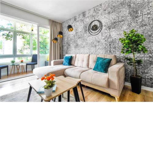 Prime Spot For 5 Full Kitchen Wi-fi Ac
