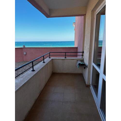 Private apartment in Majestic beach Resort