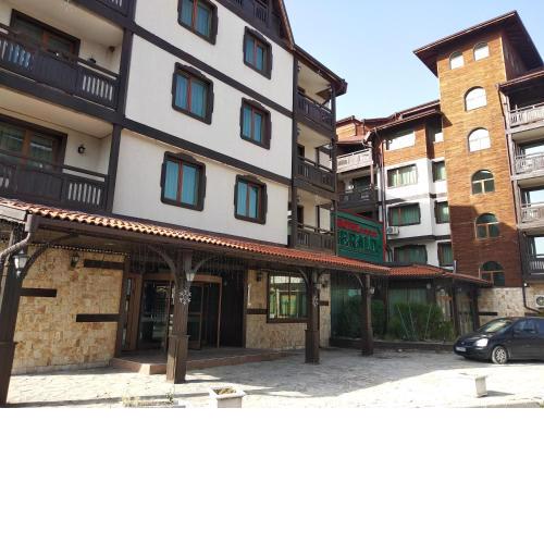private apartments Emerald