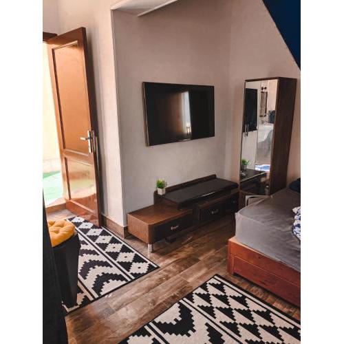 Private Studio, AC, kitchen, TV, Wi-Fi