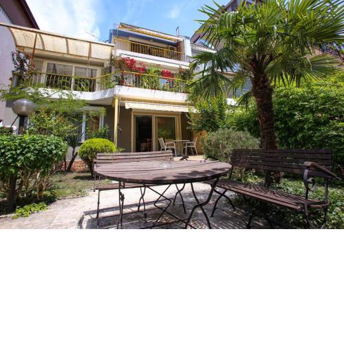 Private summer villa close to the black sea