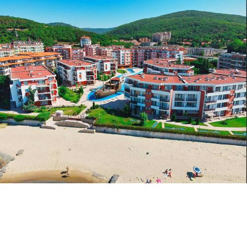 Privilege Beach TOP