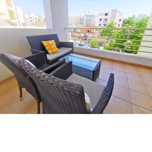 Promenade Breeze City Apartment