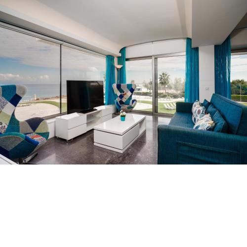 Protaras Beachfront Thalassa Suite