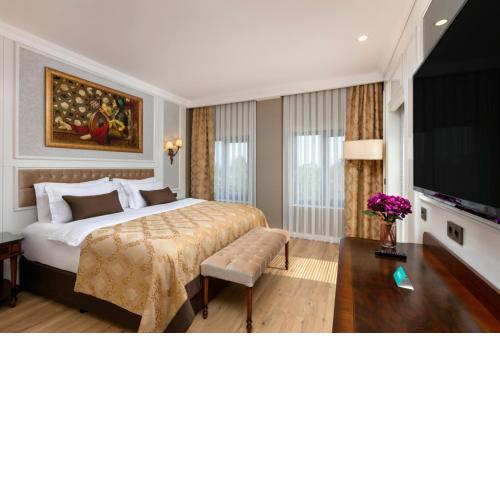 Pukka Hotel