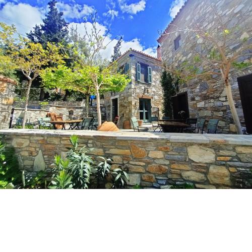 Puli Stone Houses